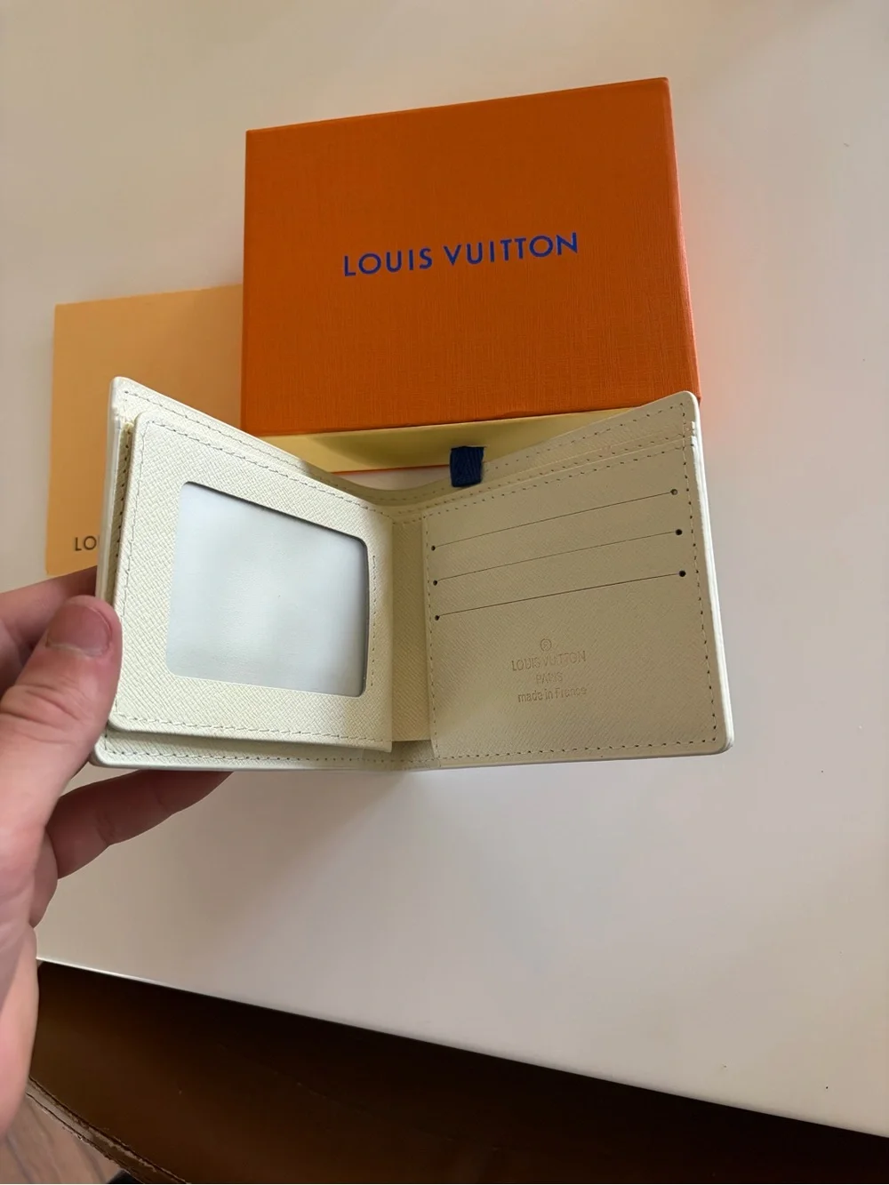 Louis Vuitton Damier Azur Card Holder — White & Light Blue